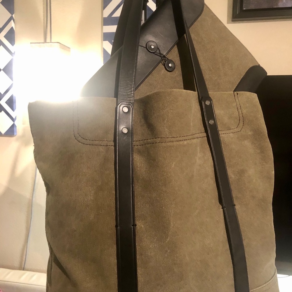 LAST CHANCE SALE Banana Republic 2 pc Canvas